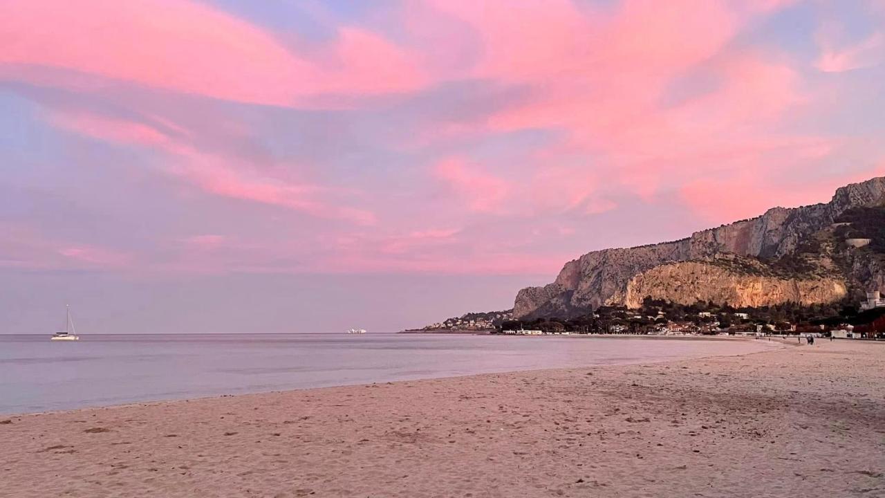 Mondello Villa Mare Eksteriør billede