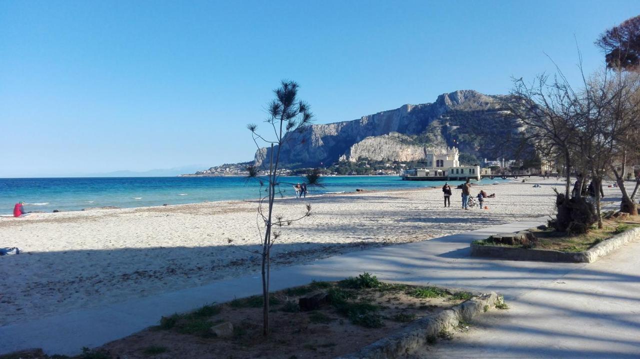 Mondello Villa Mare Eksteriør billede